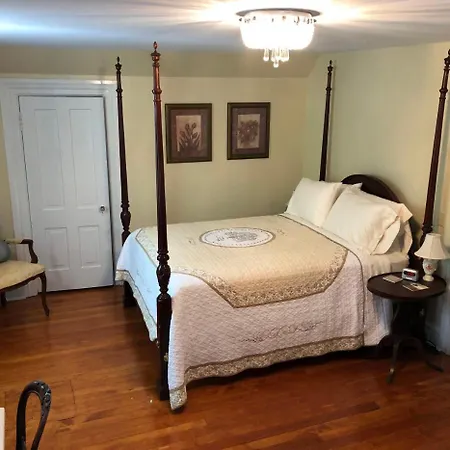 The Parsonage Inn B&B-2